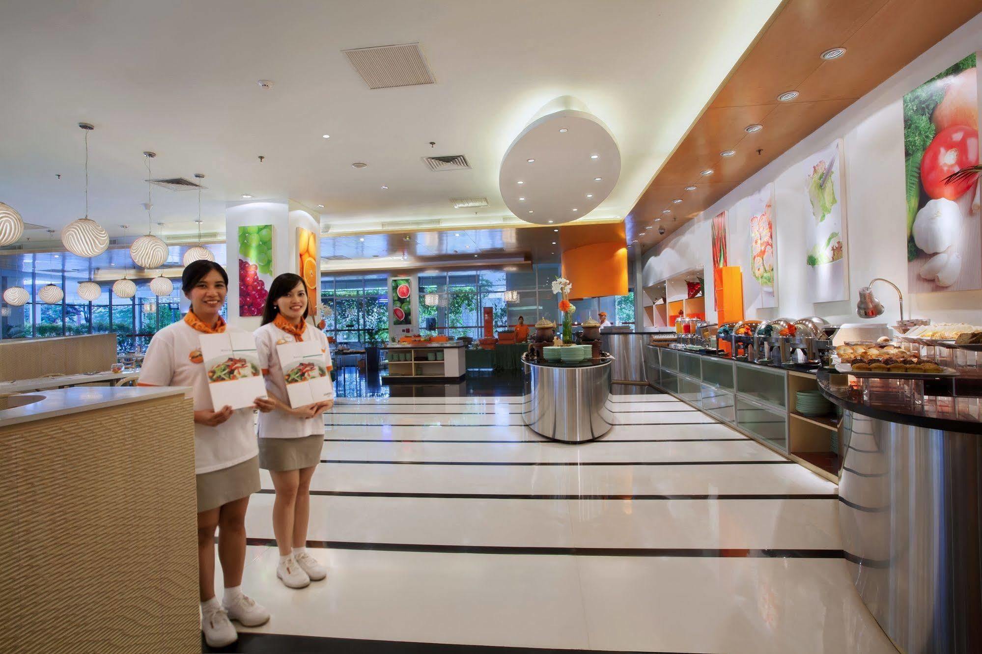 Harris Hotel And Conventions Kelapa Gading Джакарта Екстер'єр фото